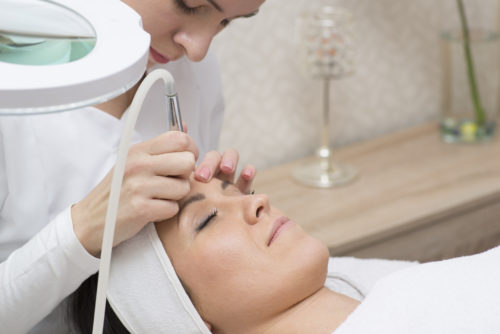 difference between microdermabrasion and dermaplaning
